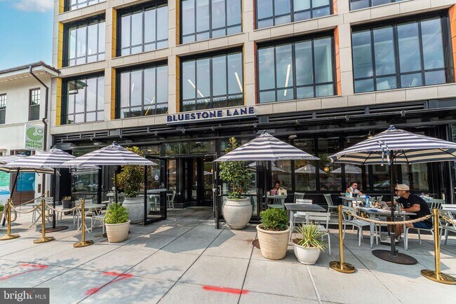 Building Photo - 1327 R St NW