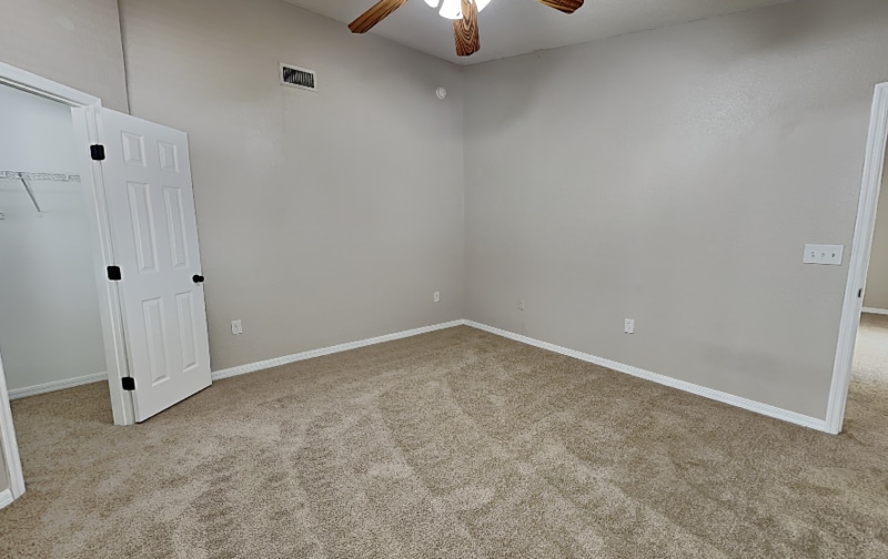 Building Photo - 165 Kings Pond Ave