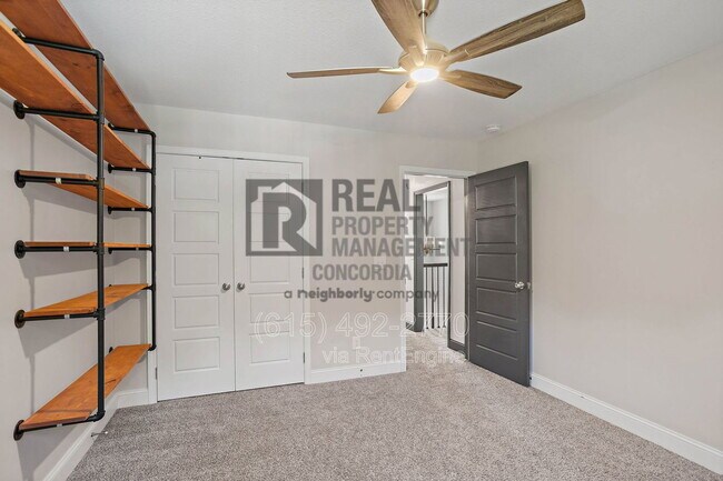 Building Photo - 338 Crusaw Dr