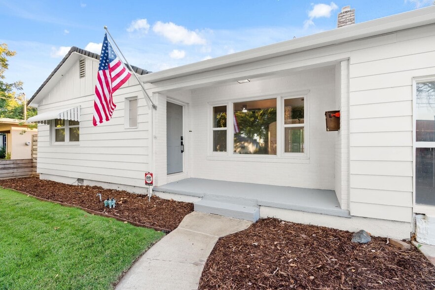 Building Photo - 1624 Verda St