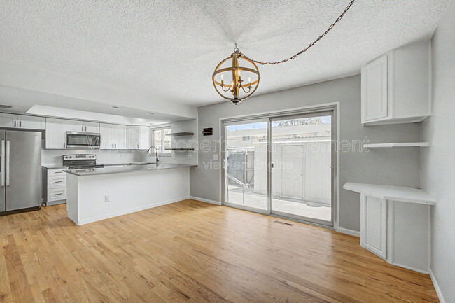 Building Photo - 9037 E Nassau Ave