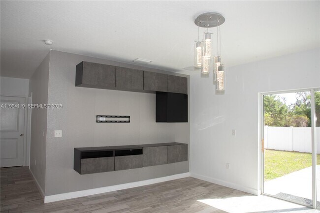 Building Photo - 105 Lacewing Pl