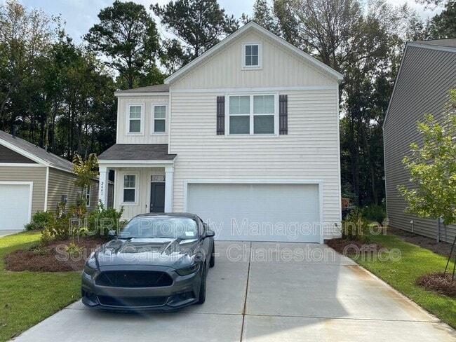 Building Photo - 2641 Alamanda Dr