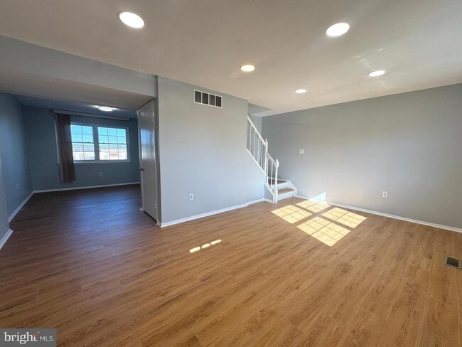 Building Photo - 17 Holland Hill Ct