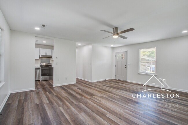 Building Photo - 114 Langley Dr