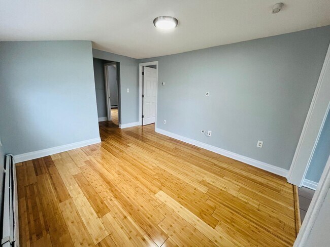Building Photo - 98 Bergen Ave