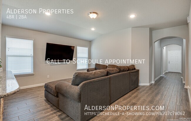 Building Photo - 2292 Olive Hl