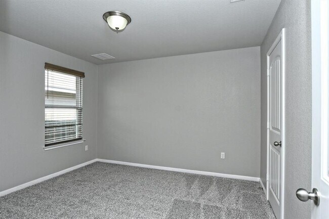 Building Photo - 201 Red Matador Ln