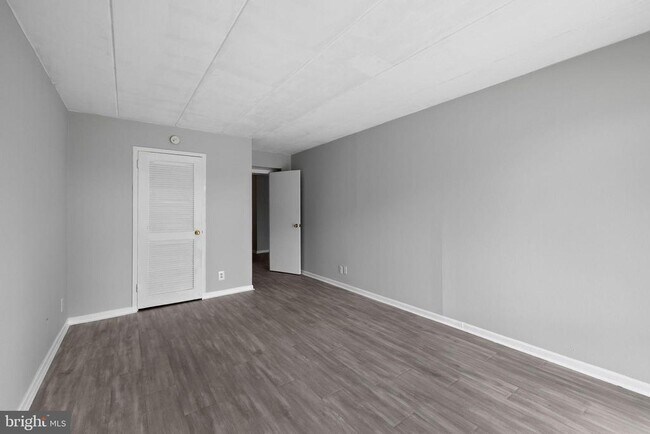 Building Photo - 2605 Huntington Ave