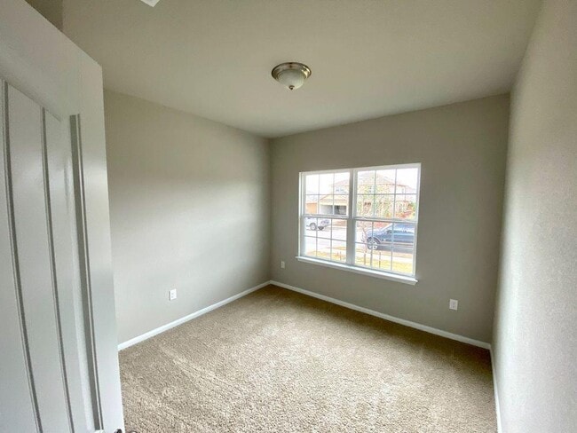 Building Photo - 6713 Ranchito Dr