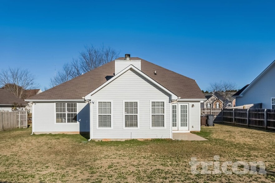Building Photo - 5020 Towne Park Dr