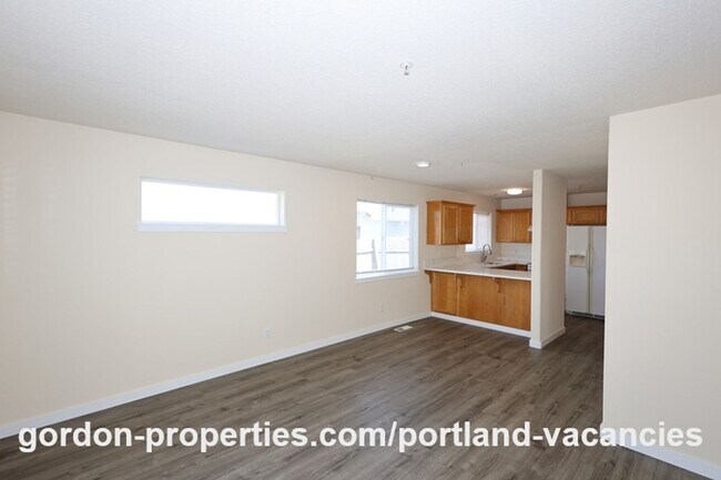 Building Photo - 5407 SE 121st Ave