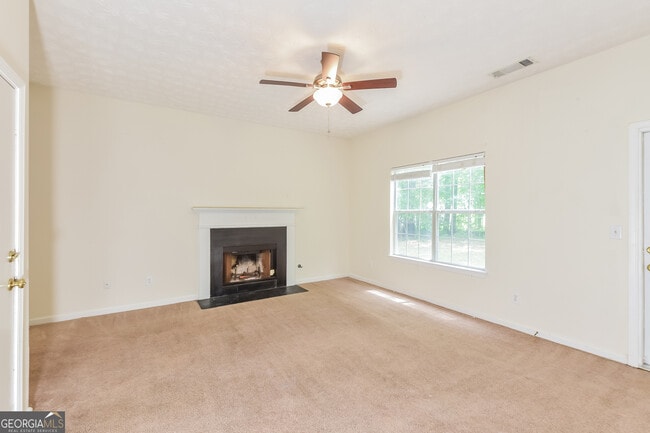 Building Photo - 3552 6 Oaks Ct