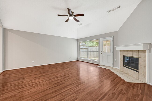 Building Photo - 10323 Emerald Pine Dr