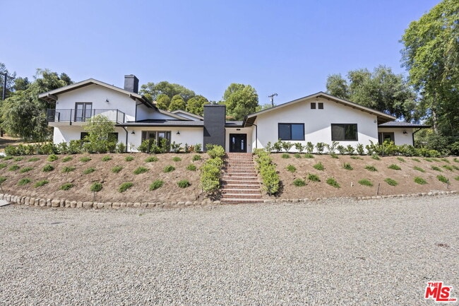 Building Photo - 1131 Rancho Dr