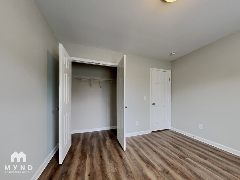 Building Photo - 195 Hunter Landing Dr