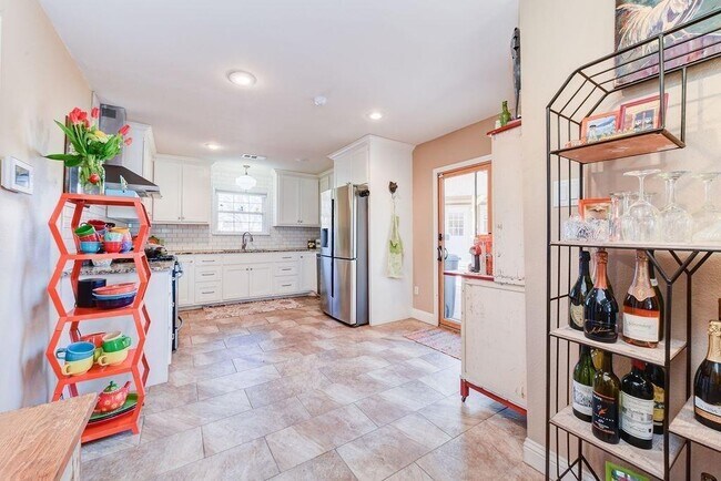 Building Photo - 3318 20th St