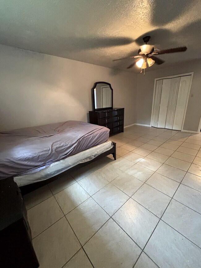 Building Photo - 10603 Silkwood Dr