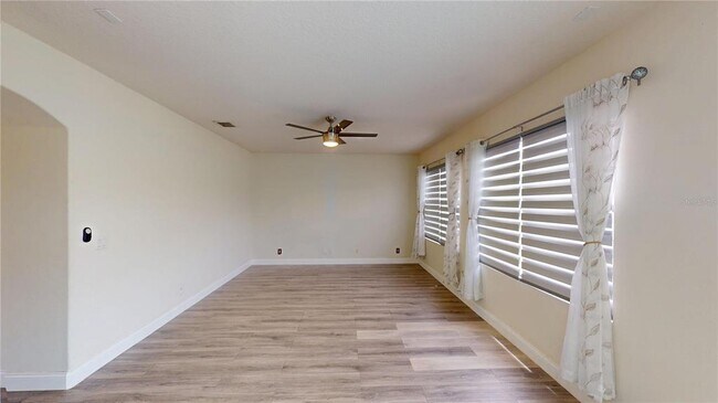 Building Photo - 3044 Camino Real Dr S