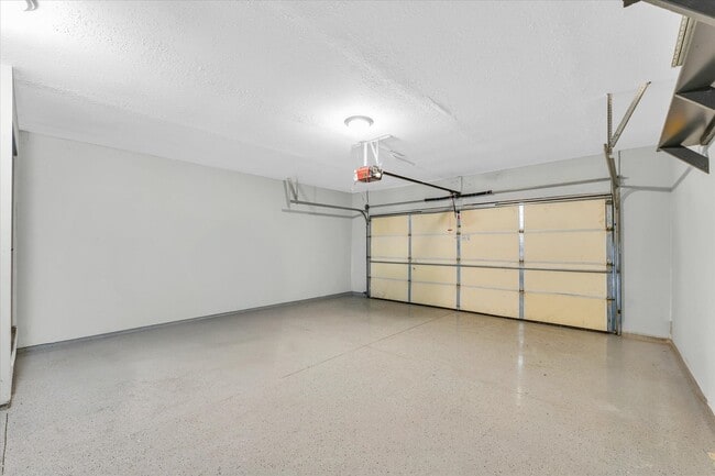 Building Photo - 405 Ridge Rd