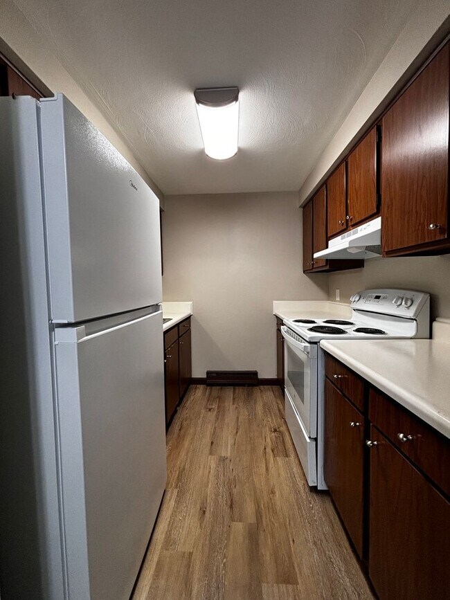 Building Photo - Peaceful West Milton Apartment Living – Sc...