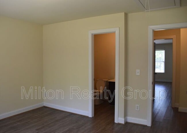 Building Photo - 26 River Stancil Dr