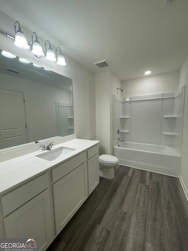 Building Photo - 35299 Condor Ct