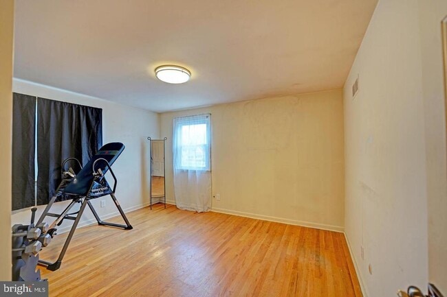 Building Photo - 606 Wyoming Ave
