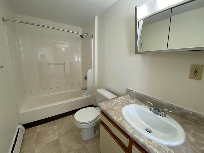 Building Photo - 133 Second St