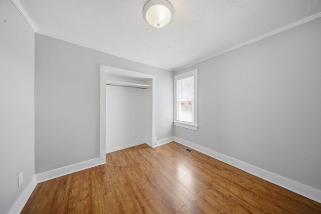 Building Photo - 809 W Park Ave