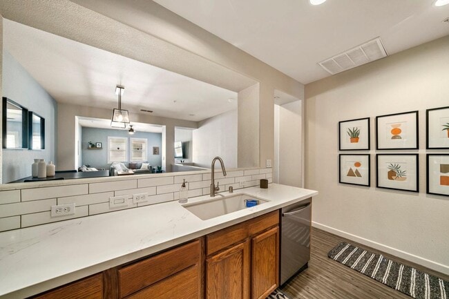 Building Photo - 8430 Crystal Walk Cir