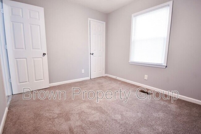 Building Photo - 4715 Beaufort Dr