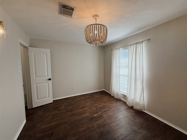 Building Photo - 2602 Northern Dr