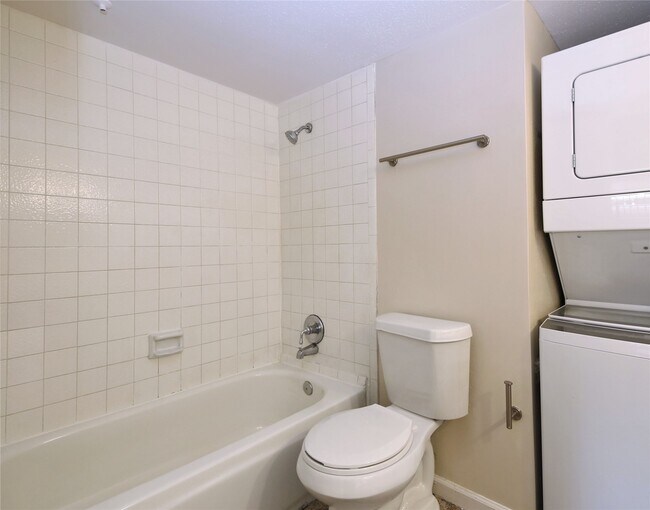 Building Photo - 1601 S Shepherd Dr