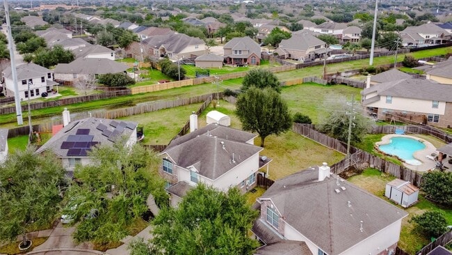 Building Photo - 6303 Applewood Forest Dr