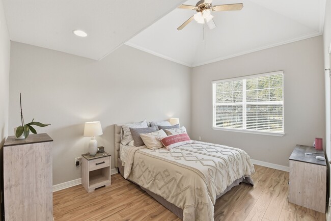 Building Photo - 43 Regency Pt