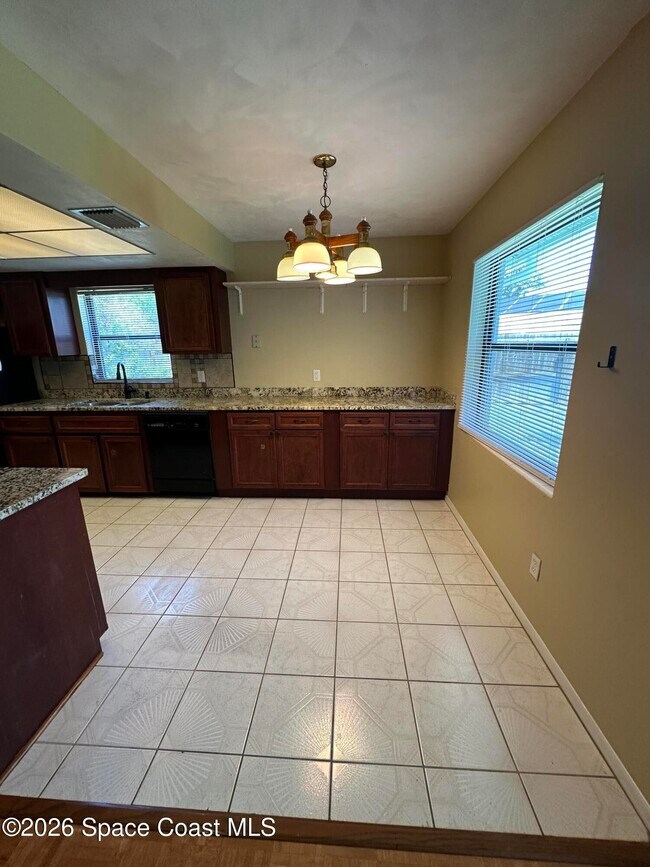 Building Photo - 3535 Nicklaus Dr