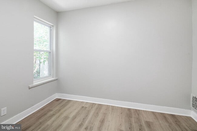 Building Photo - 3857 Wyalusing Ave