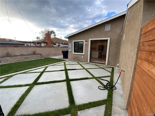 Building Photo - 5608 Palos Verdes Blvd