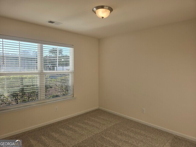 Building Photo - 234 Bellflower Cir