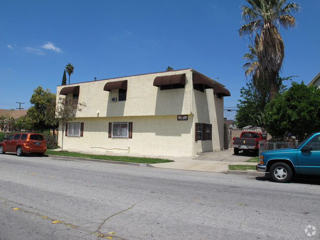 Primary Photo - 447 W Monterey Ave