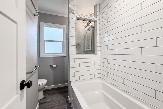 Building Photo - Remodeled 3-Bedrom Richland Alphabet Home ...