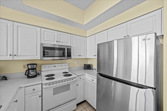 Building Photo - 1200 Scenic Gulf Dr