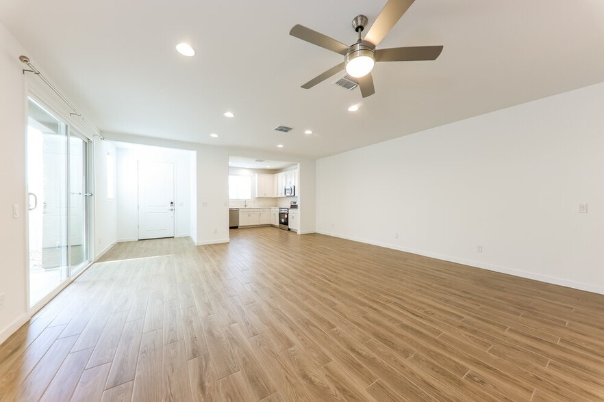 Building Photo - 24627 N 164th Dr