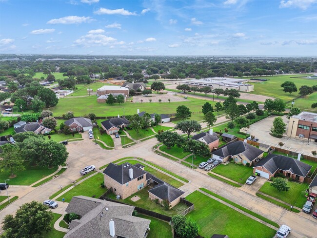 Building Photo - 1803 Ripple Creek Dr