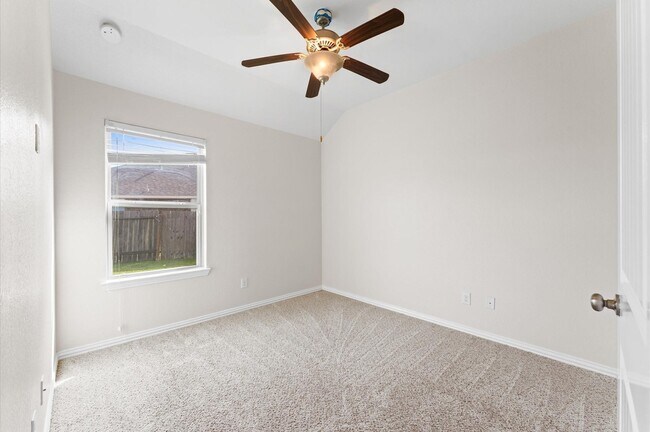 Building Photo - 2043 Plum Rose Ln