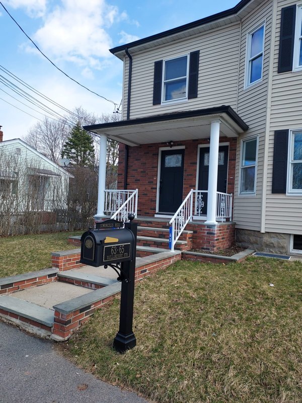Building Photo - 65 Vaillancourt St