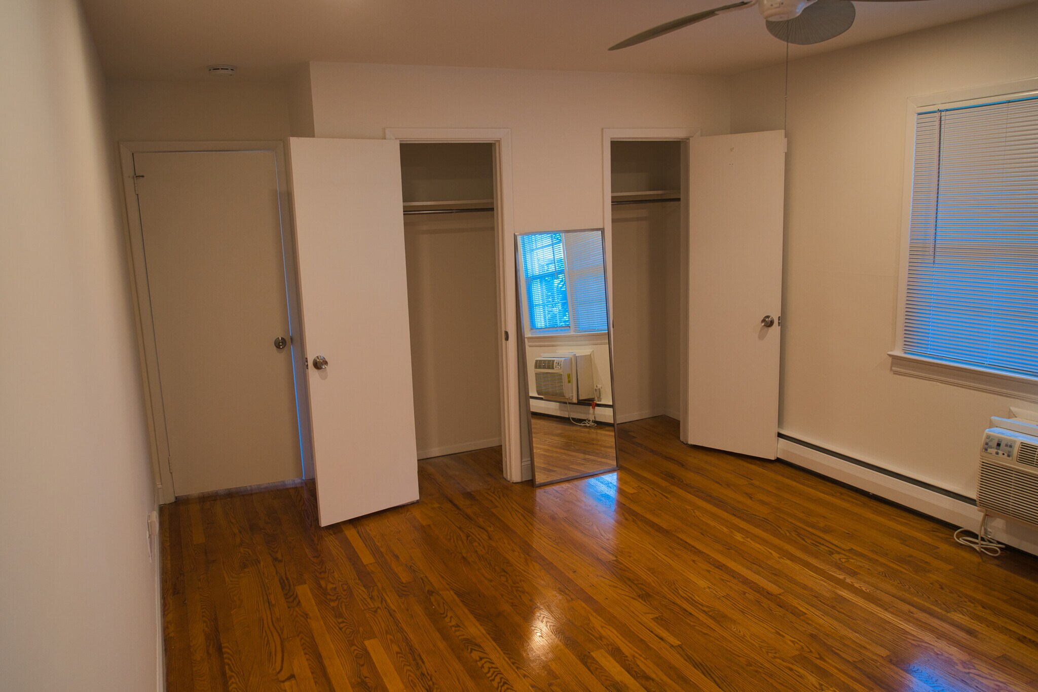 Bedroom / Closet - 364 Westwood Ave