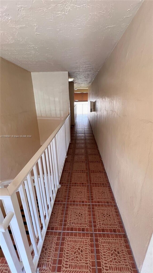 Building Photo - 4570 NW 79th Ave