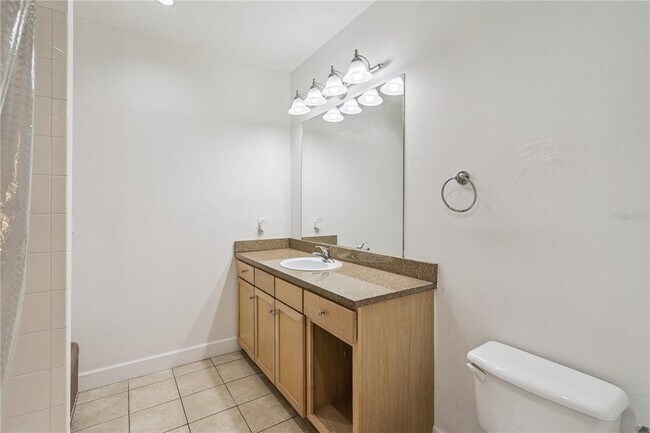 Building Photo - 151 E Washington St